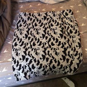 Lace skirt